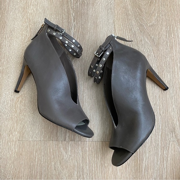 1. State Stud Wrap‎ Ankle Boots - Picture 1 of 10